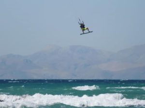 ΣΧΟΛΗ ΣΕΡΦΙΝΓΚ ΚΩΣ | KOHILARI KITE CENTER --- dodecanese.ctb.gr